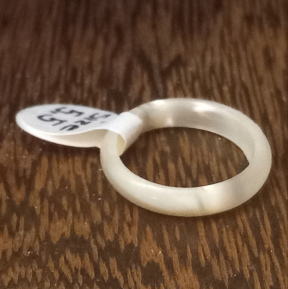 Mother of Pearl Shell Hand Carved Ring - Picture 2 of 2
